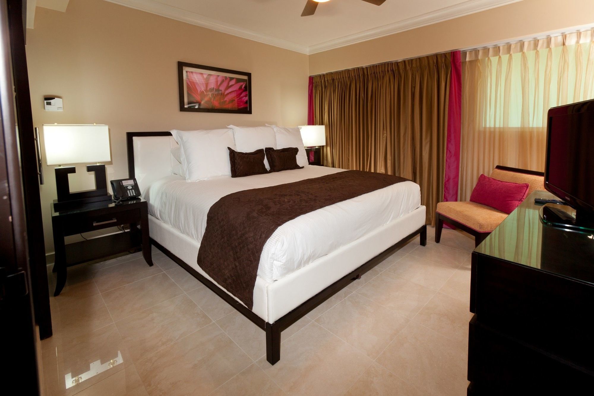 Ocean Two Resort - Breakfast Included By Ocean Hotels Saint Lawrence Gap Extérieur photo