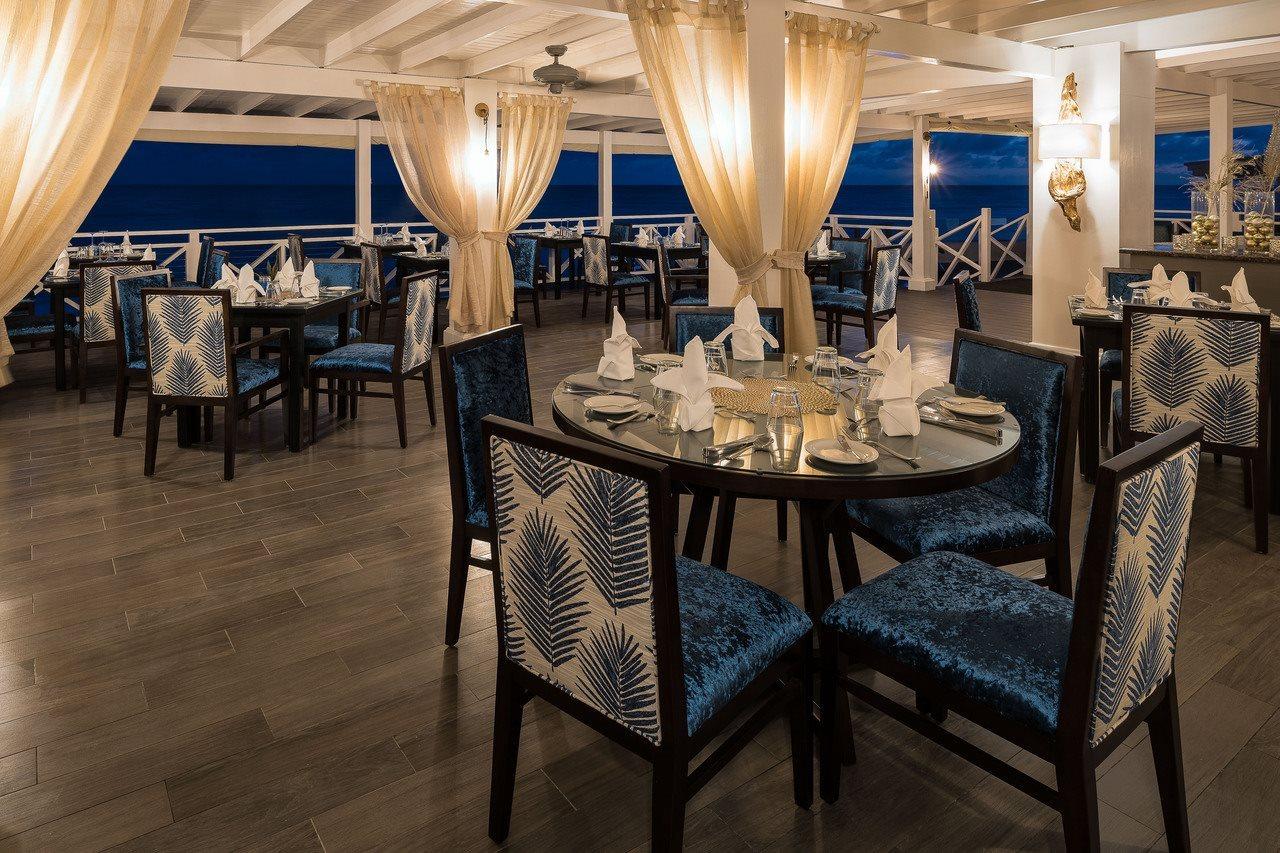 Ocean Two Resort - Breakfast Included By Ocean Hotels Saint Lawrence Gap Extérieur photo